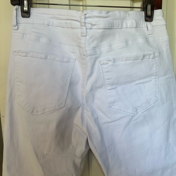 White Frayed Jeans- X- Large - Picture 6 of 6